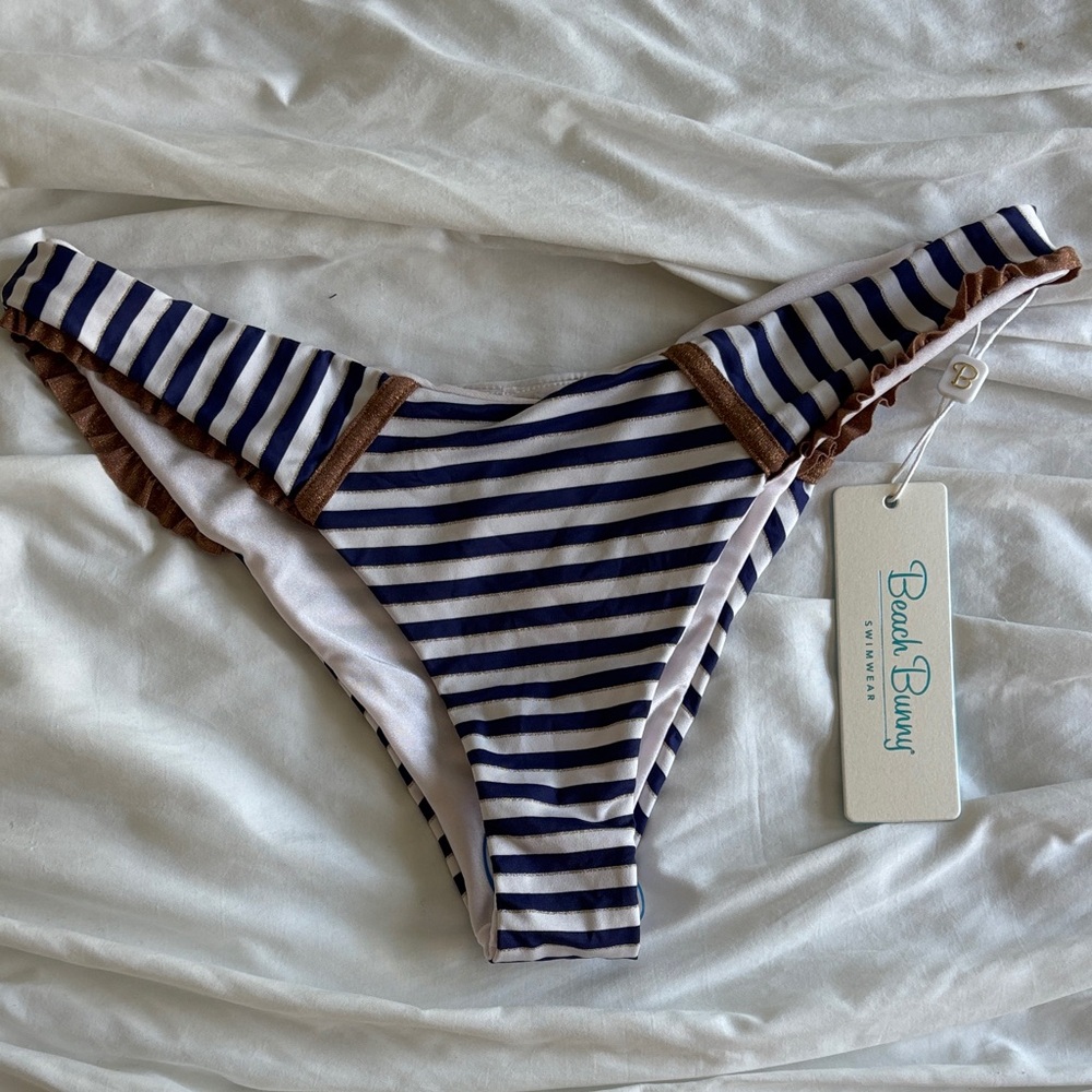 Beach Bunny striped bikini bottoms - Picture 3 of 6